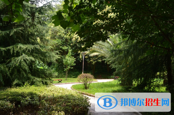 黔南興華學(xué)校2020年報名條件、招生要求、招生對象