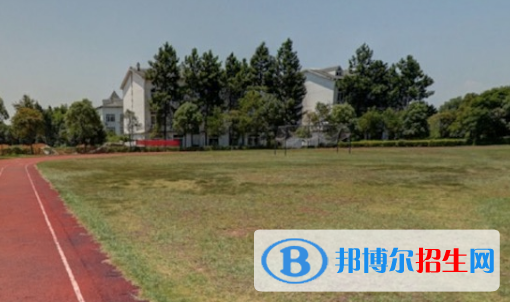 江西楓林涉外經(jīng)貿(mào)職業(yè)學(xué)院是幾專(zhuān)
