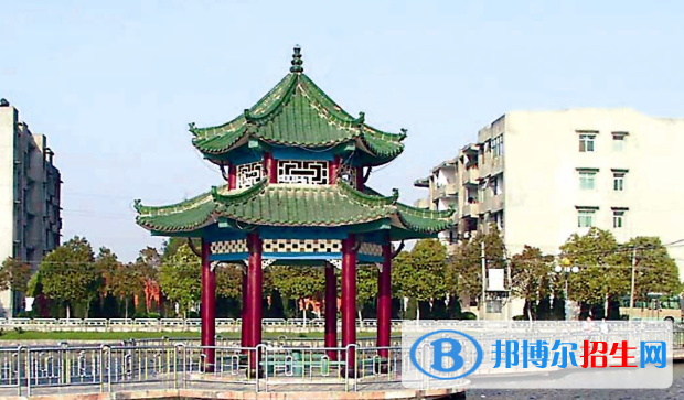 宜城職業(yè)高級中學4