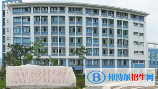 肇慶醫(yī)學(xué)高等專(zhuān)科學(xué)校2020年學(xué)費(fèi)、收費(fèi)多少