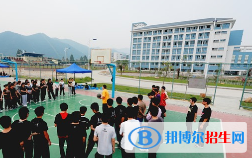 肇慶醫(yī)學(xué)高等?？茖W(xué)校2020年招生辦聯(lián)系電話