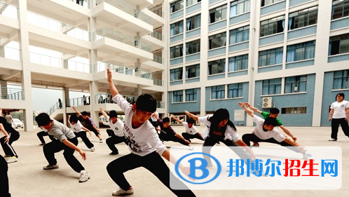 肇慶醫(yī)學高等專科學校幾專