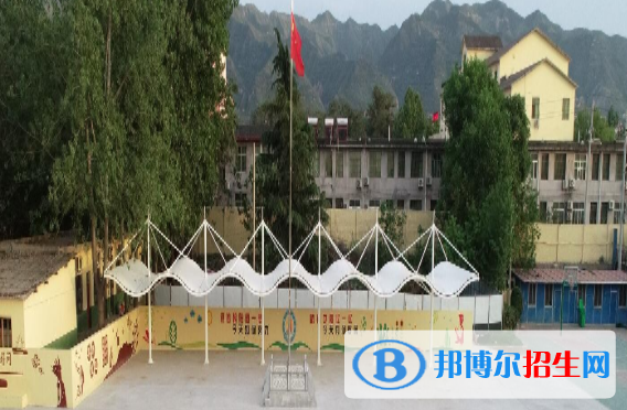 西安臨潼華樂學校小學部2020年招生辦聯(lián)系電話