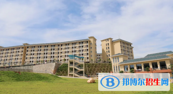 廣州華南商貿(mào)職業(yè)學(xué)院怎么樣、好不好