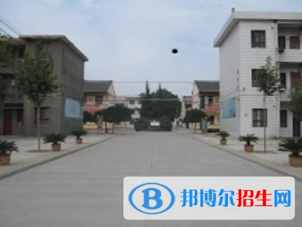 蒲城縣孫鎮(zhèn)中學(xué)2020年學(xué)費(fèi)、收費(fèi)多少