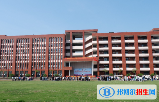 長江藝術工程職業(yè)學院3