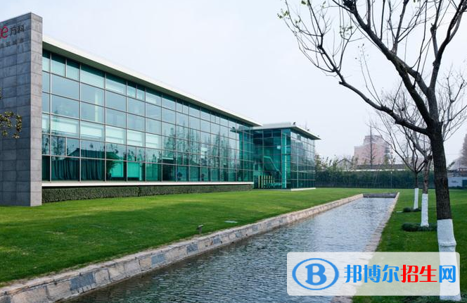 上海萬科雙語學(xué)校2020年招生辦聯(lián)系電話