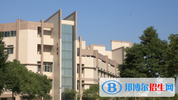 安徽醫(yī)學(xué)高等專(zhuān)科學(xué)校2020年報(bào)名條件、招生要求、招生對(duì)象
