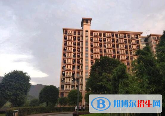 重慶護理職業(yè)學院網站網址