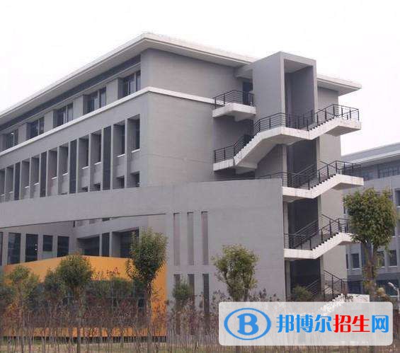 鄭州仲景國(guó)醫(yī)中等專業(yè)學(xué)校2021年招生辦聯(lián)系電話