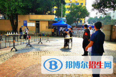 深圳石巖公學(xué)國(guó)際部小學(xué)2023年招生辦聯(lián)系電話(huà)