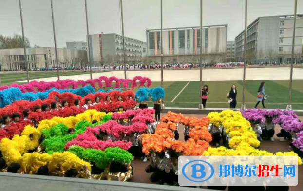 唐山英才國際學(xué)校小學(xué)部2020年學(xué)費、收費多少