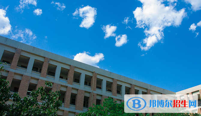 鄭州一八國際小學(xué)2020年報(bào)名條件、招生要求、招生對象