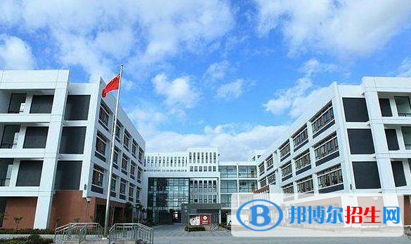 濰坊德潤(rùn)國(guó)際雙語(yǔ)學(xué)校初中部2020年報(bào)名條件、招生要求、招生對(duì)象