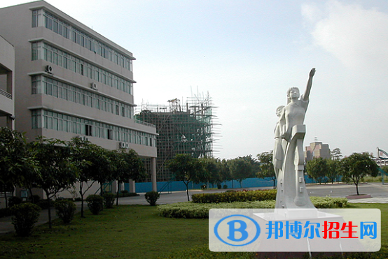 漢臺龍江中學2020年招生辦聯(lián)系電話
