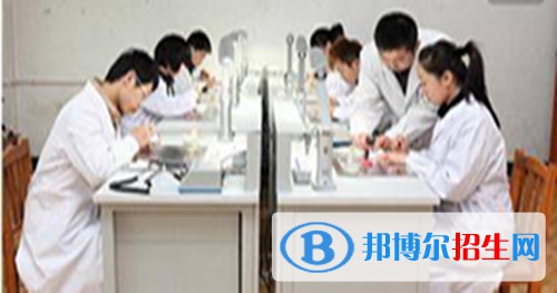 江蘇2020年去讀衛(wèi)校學(xué)什么對以后好一點