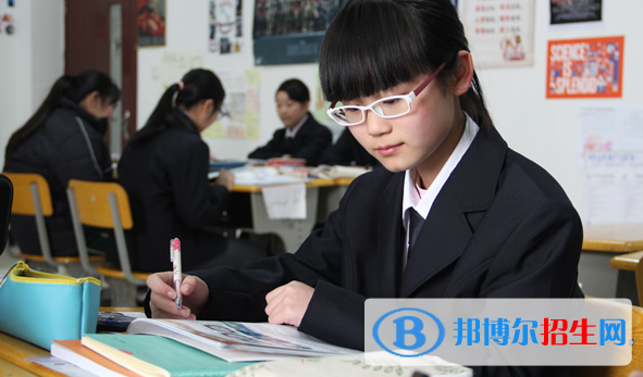 鎮(zhèn)江楓葉國際學(xué)校初中部2020年報(bào)名條件、招生要求、招生對象