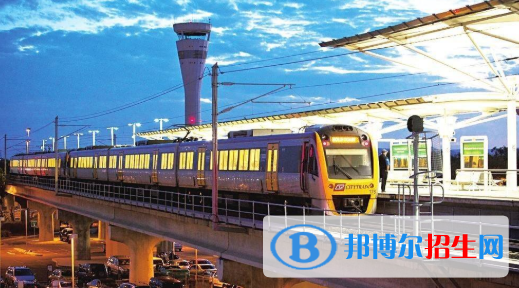 安徽2020年去讀鐵路學(xué)校學(xué)什么對(duì)以后好一點(diǎn)