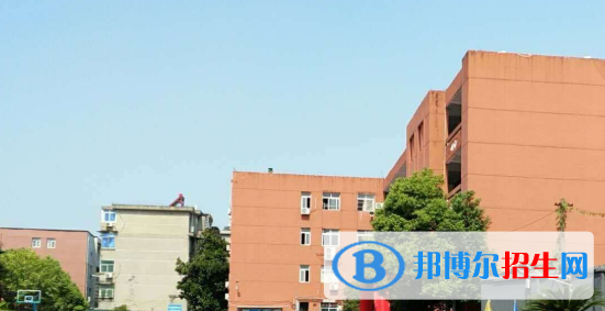 南昌工業(yè)技工學(xué)校2020年招生辦聯(lián)系電話 