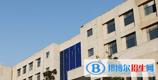 安徽2020年讀鐵路學(xué)?？梢钥即髮W(xué)嗎