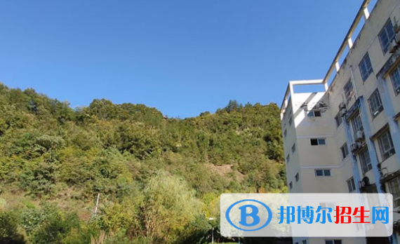  嵐皋縣嵐皋中學(xué)2020年報(bào)名條件、招生要求、招生對象