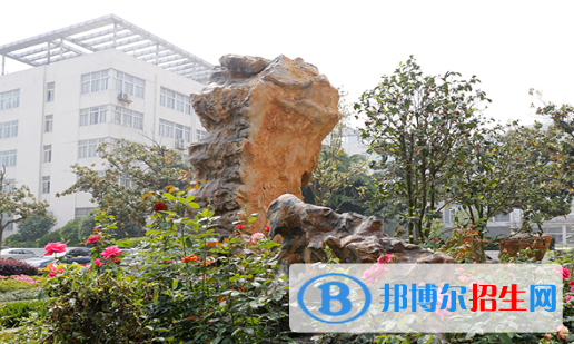 淮南職業(yè)技術(shù)學院2020年招生辦聯(lián)系電話