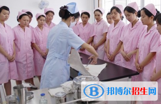 廣東2020年衛(wèi)校中專升大?？际裁? width=
