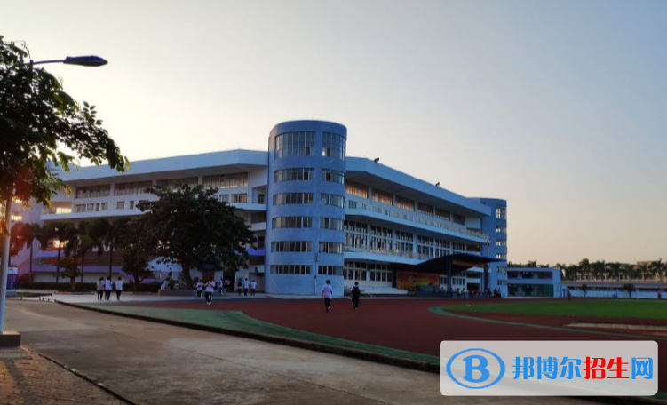 海南師范大學附屬中學怎么樣、好不好