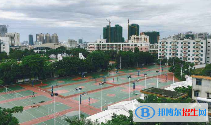 海南華僑中學2020年招生辦聯(lián)系電話
