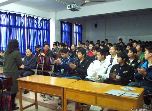 徐州市亞東中等職業(yè)學校2020年報名條件、招生要求、招生對象