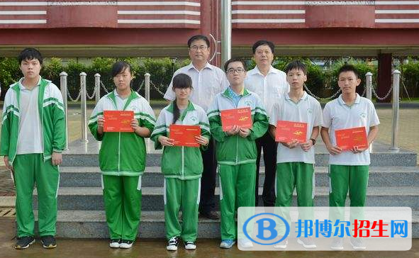 ?？诰吧綄W(xué)校網(wǎng)站網(wǎng)址