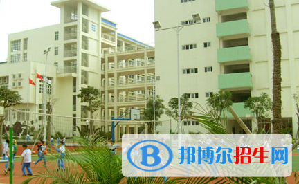 ?？谌A興學校2020年招生辦聯(lián)系電話