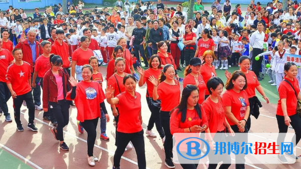 ?？谌A興學校怎么樣、好不好