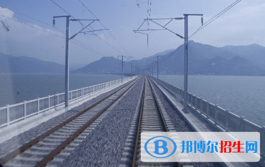 襄陽2020年鐵路學(xué)校需要多少分