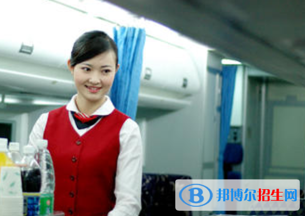 湖北2020年女生可以讀航空服務(wù)學校嗎