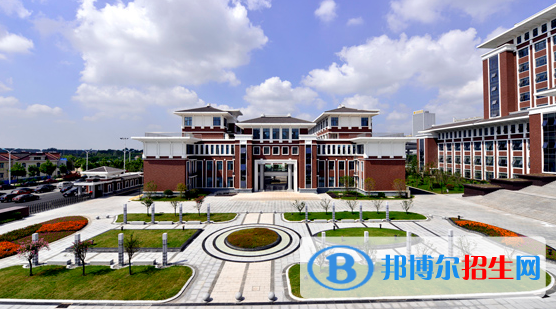 江蘇揚(yáng)中高級中學(xué)2021年報名條件、招生要求、招生對象