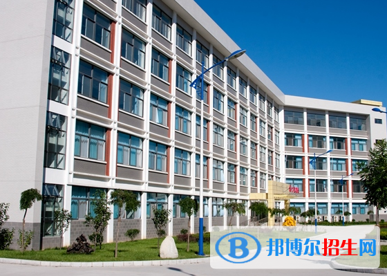  秦皇島第一中學(xué)2021年學(xué)費(fèi)、收費(fèi)多少