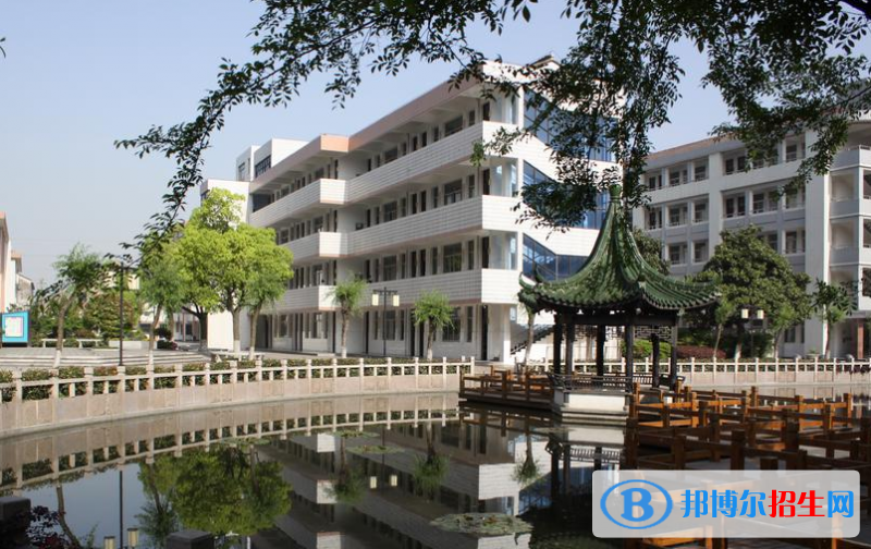 江陰青陽中學(xué)2021年招生辦聯(lián)系電話