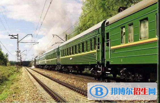 陜西2021年女生適合鐵路學(xué)校嗎
