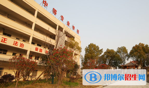 安慶立人中等專(zhuān)業(yè)學(xué)校2021年宿舍條件