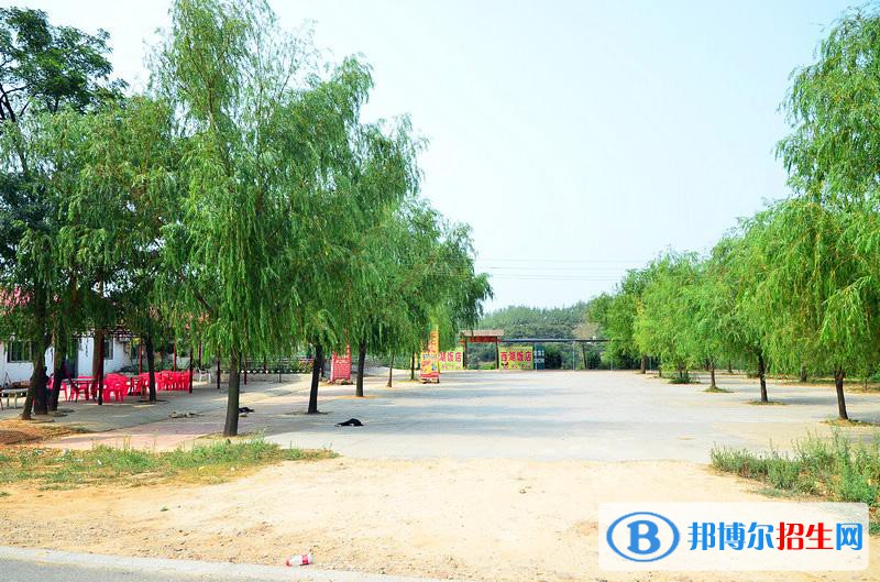新野縣中等職業(yè)學校2021年招生辦聯(lián)系電話