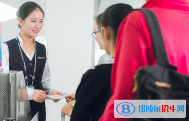 湖北2021年航空服務(wù)學(xué)校是什么學(xué)校