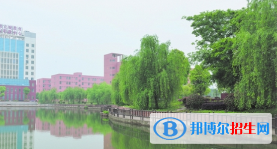 安慶市宜城科技學(xué)校怎么樣、好不好