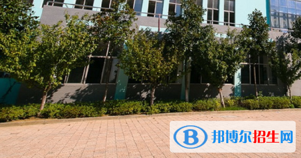 安慶醫(yī)藥高等?？茖W(xué)校2021年招生辦聯(lián)系電話