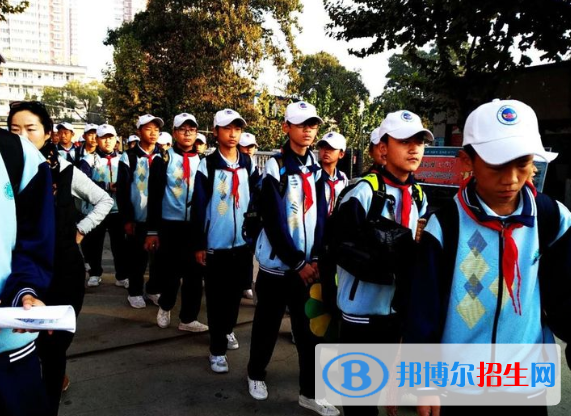保定第二中學(xué)地網(wǎng)站網(wǎng)址
