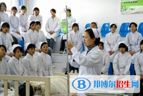成都2021中專衛(wèi)?？即髮? width=
