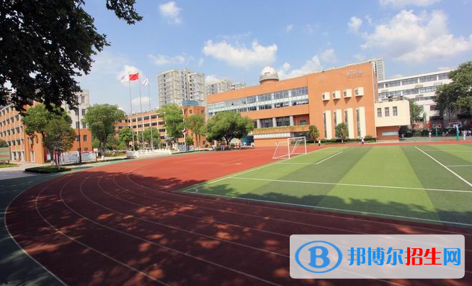 南京航空航天大學(xué)附屬高級(jí)中學(xué)2021年招生辦聯(lián)系電話