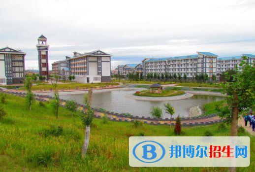 張北縣第一中學(xué)2021年報名條件、招生要求、招生對象