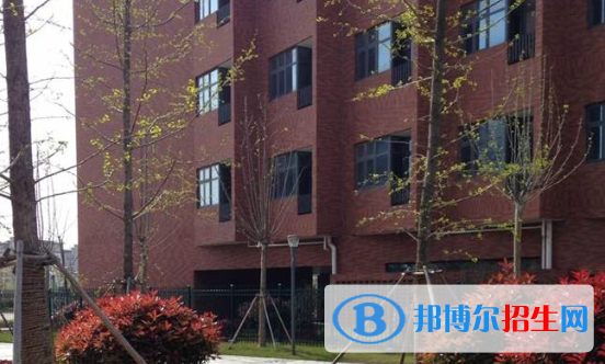無錫大橋?qū)嶒?yàn)學(xué)校2021年招生辦聯(lián)系電話