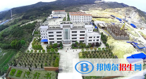 安徽太湖當(dāng)代職業(yè)技術(shù)學(xué)校2021年報(bào)名條件、招生要求、招生對(duì)象